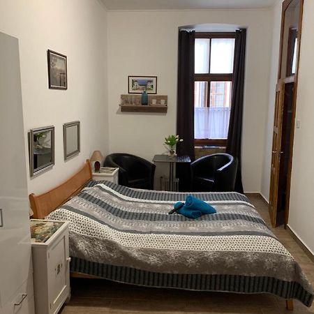 Anna Apartman ปาปา ภายนอก รูปภาพ